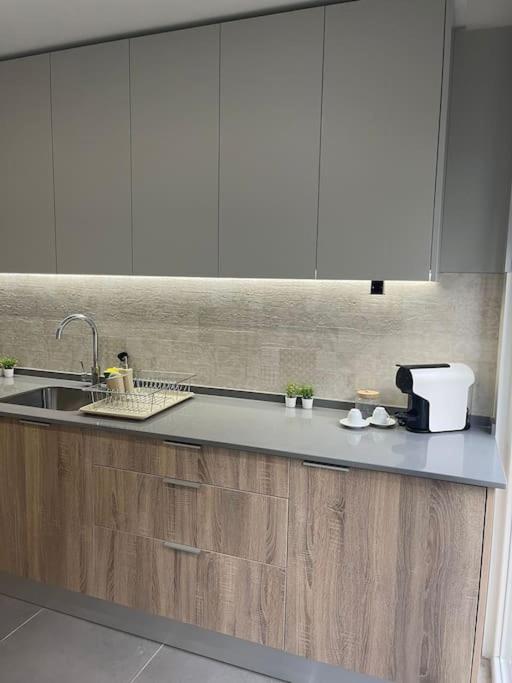 Lovely 2 Bedroom Apartment In South Lisbon Barreiro  Dış mekan fotoğraf